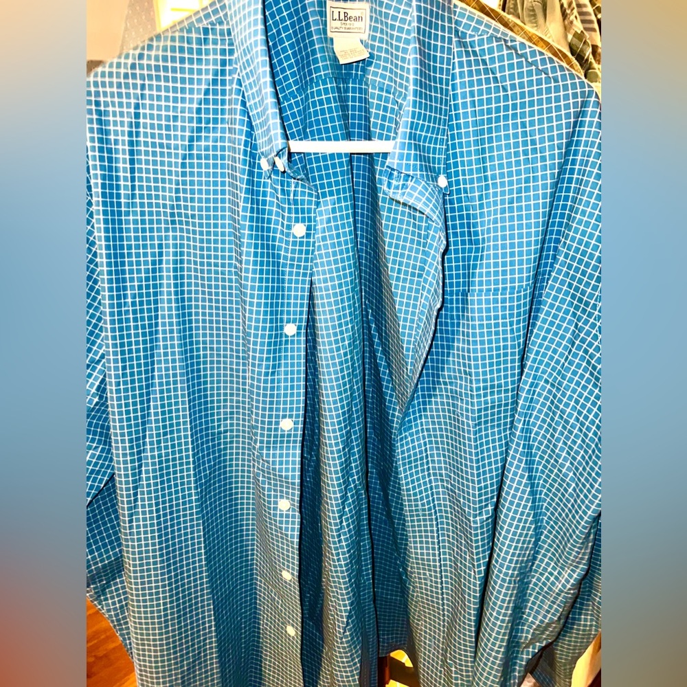 LL9 LL Bean Men’s Traditional Fit Wrinkle Free Shirt Blue